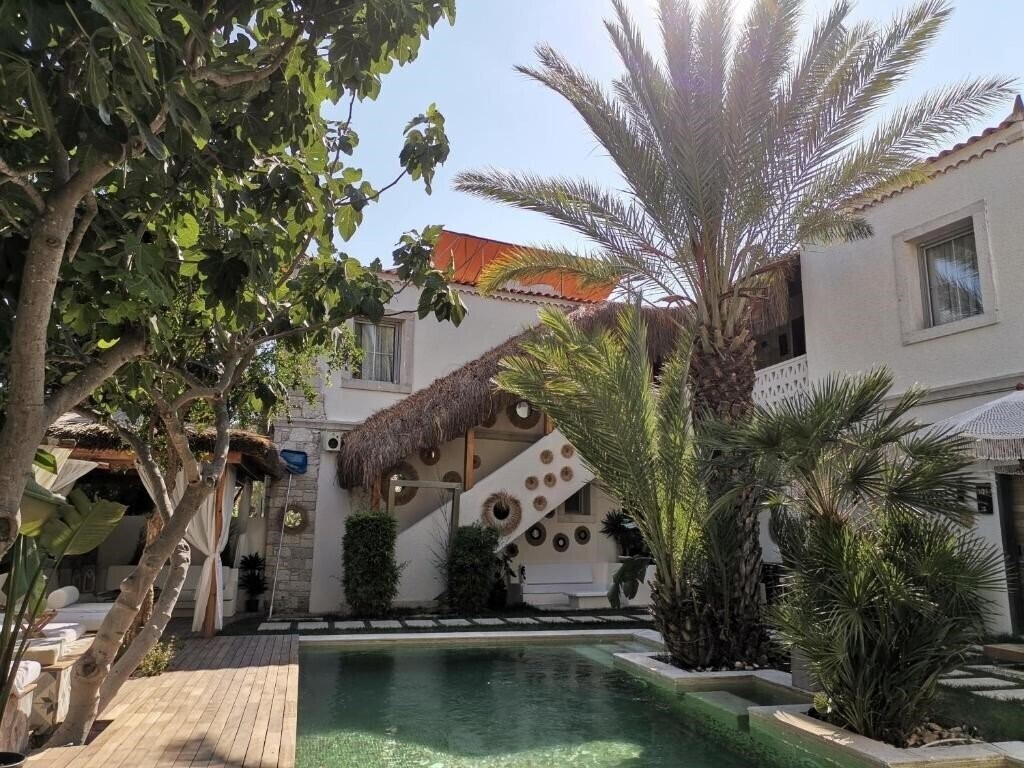 Фотографія The ABC Hotel (ex. Hay Hotel) 2*