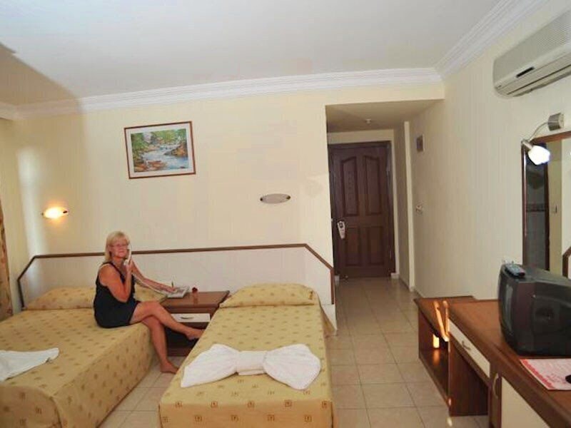 Фотографія Alperbey Hotel 3*