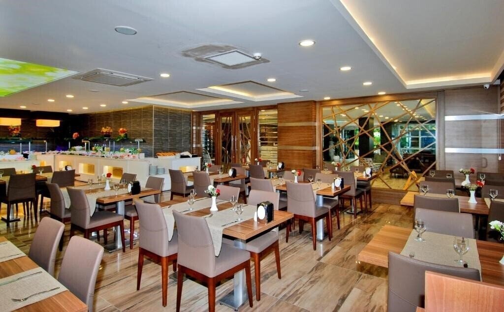 Фото Kleopatra Ramira Hotel 4*