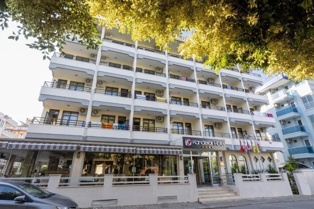 Готель Xperia Kandelor Hotel 4*