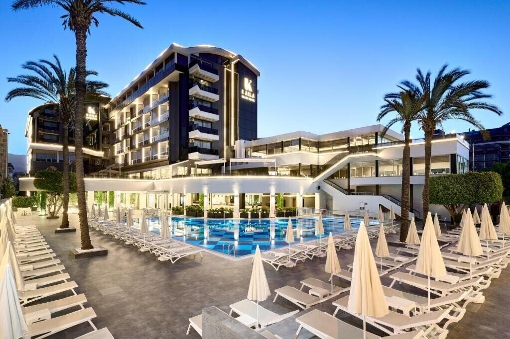 Отель Kaila Beach Hotel 5*
