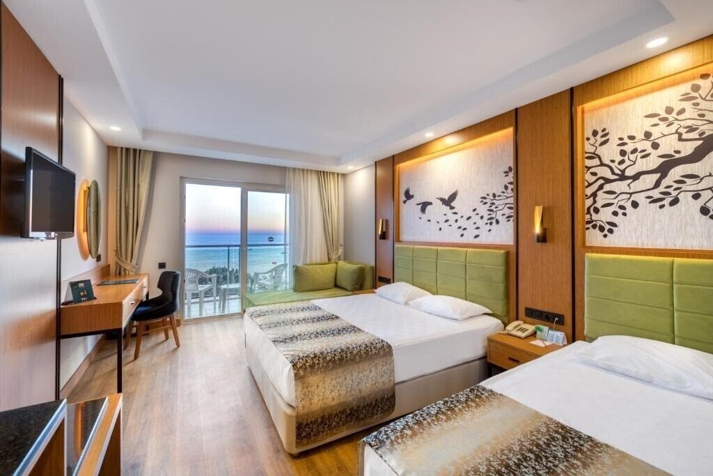 Фото Sealife Buket Resort & Beach 5*