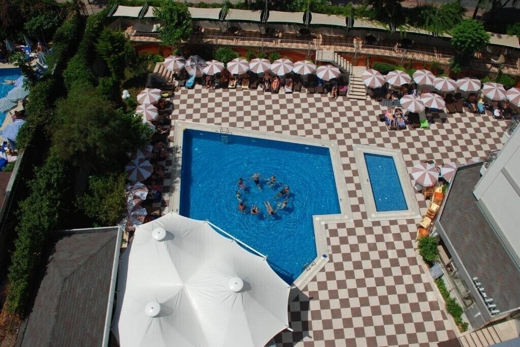 Отель Grand Okan 4*