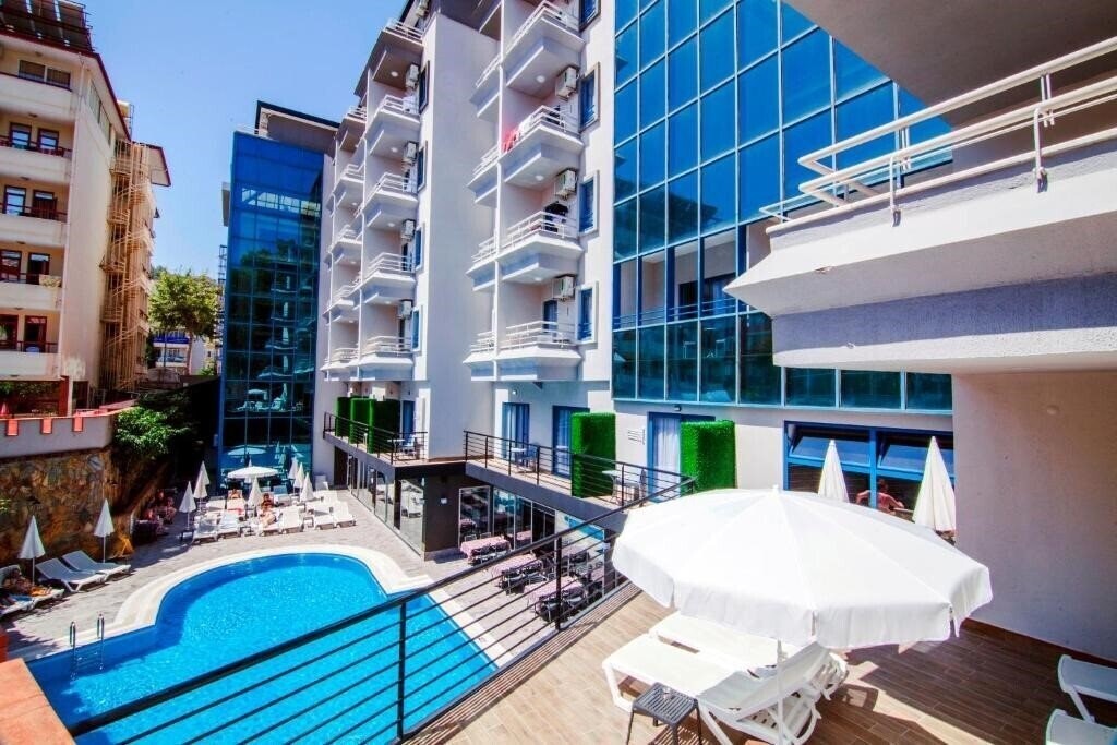 Готель Ramira City Hotel 3*