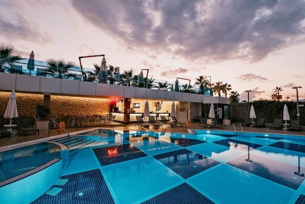 Фотографія Sunprime C Lounge Hotel 5*
