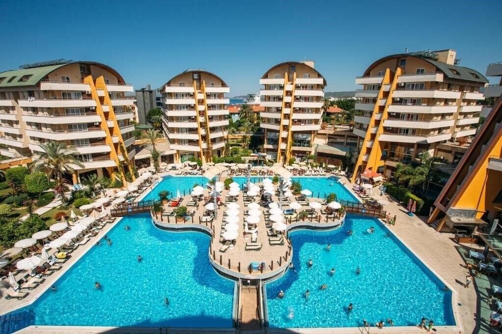 Готель Alaiye Resort & SPA 5*