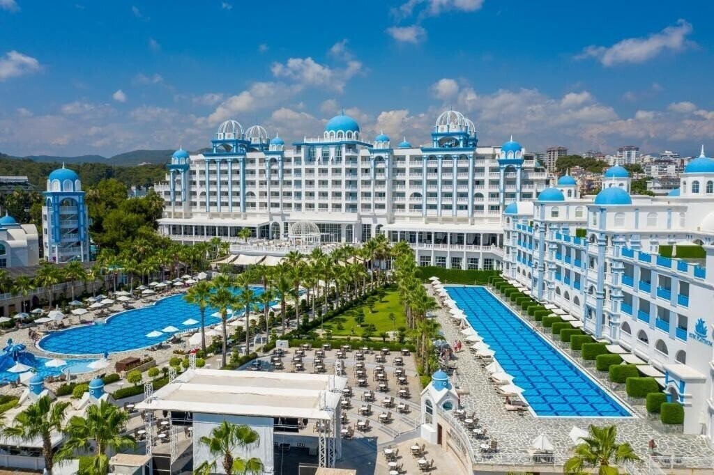 Готель Rubi Platinum SPA Resort & Suites 5*