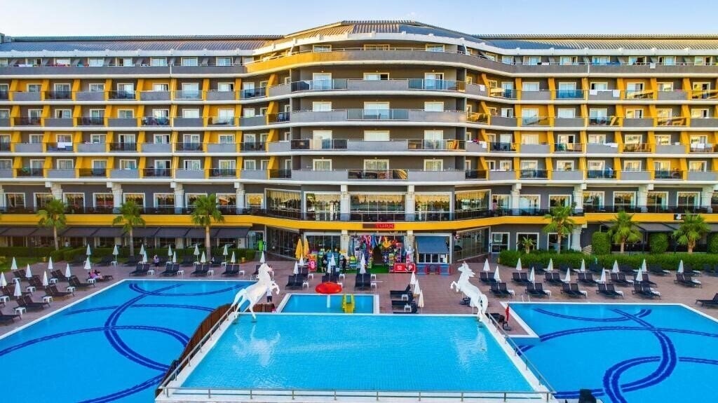 Готель Senza Hotels The Inn Resort & SPA (ex. Zen the Inn) 5*
