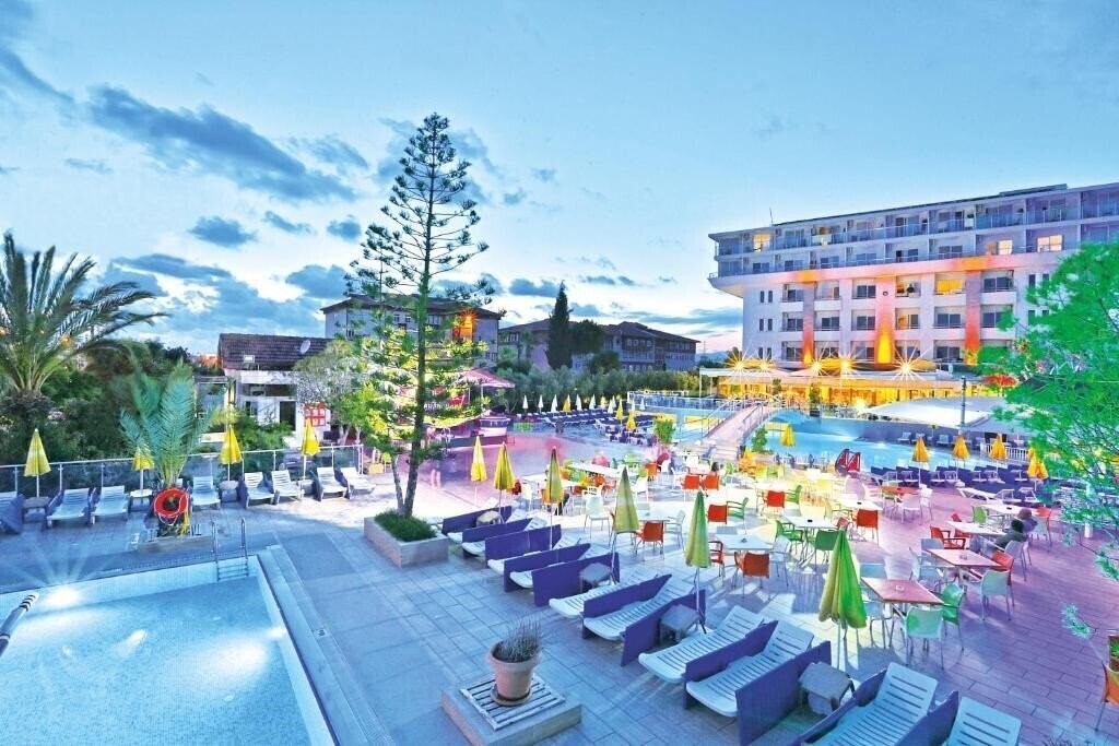Отель Numa Konaktepe Hotel 4*