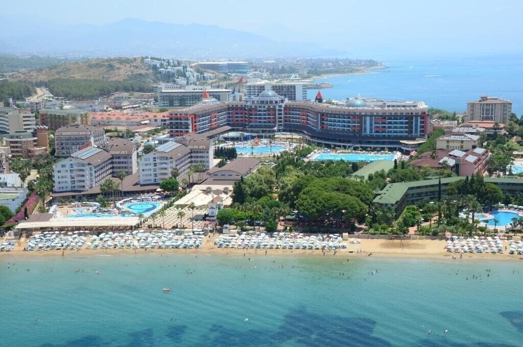 Отель Lonicera World (ex. Club Hotel Lonicera) 4*