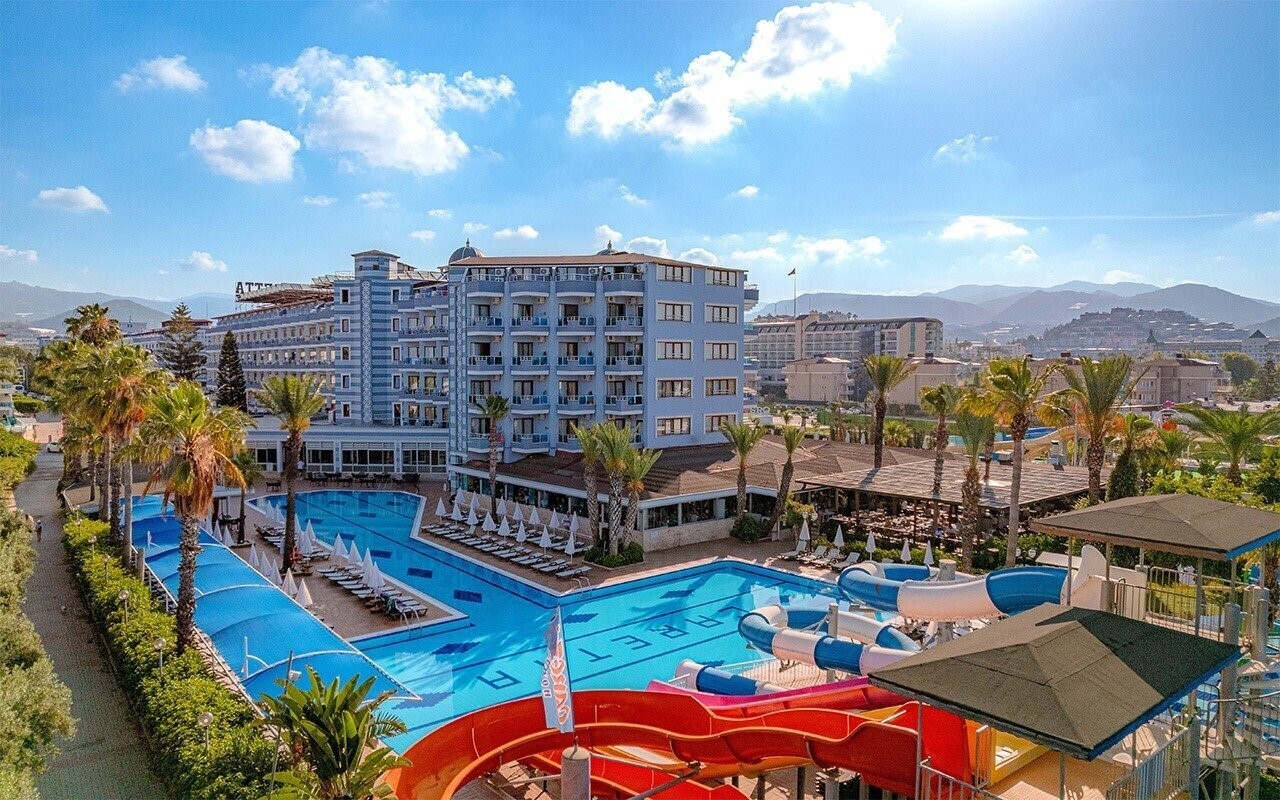 Готель Caretta Beach 4*