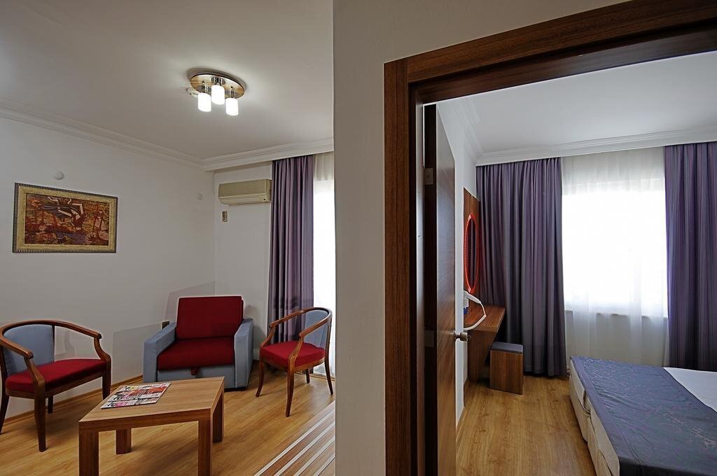 Зображення Sealine Hotel (ex. Bonapart Sealine Hotel) 3*