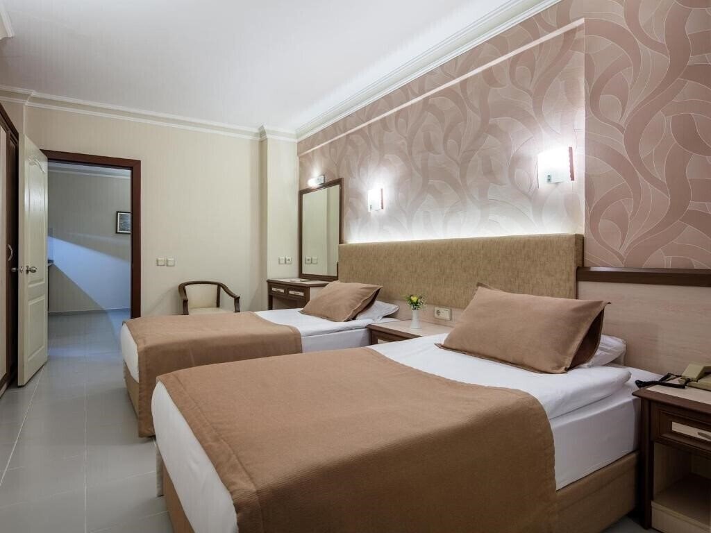 Отель May Flower Apart Hotel 3*