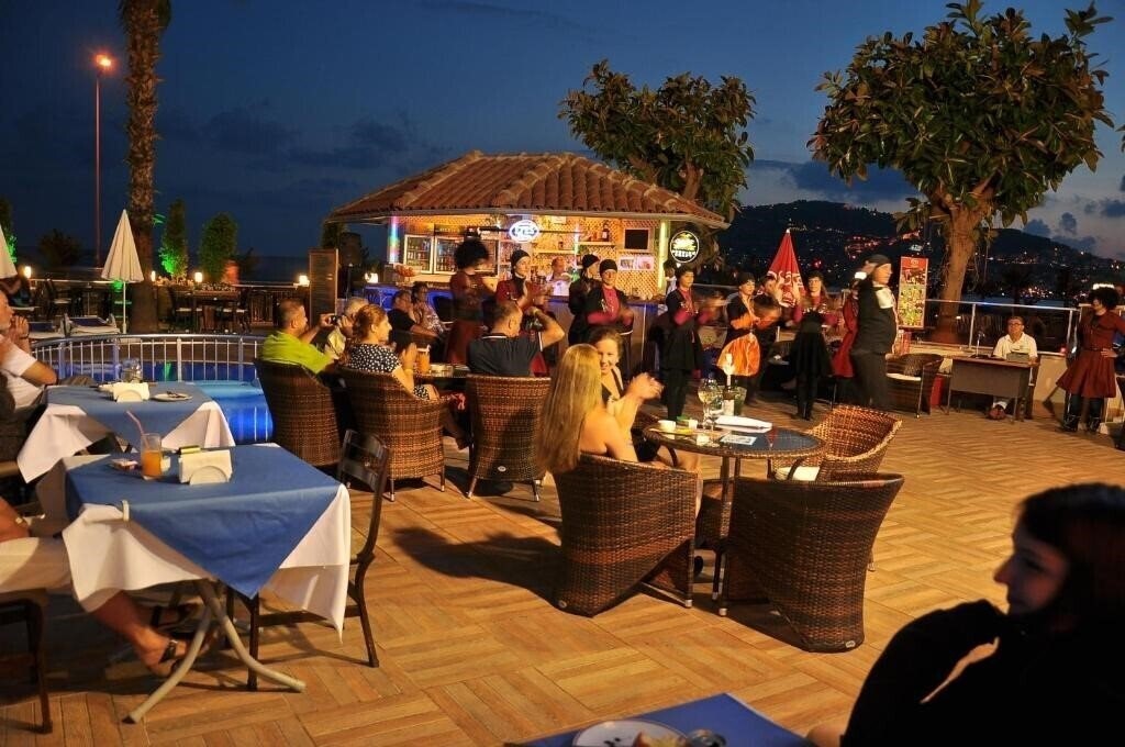 Фотография Parador Beach Hotel 3*