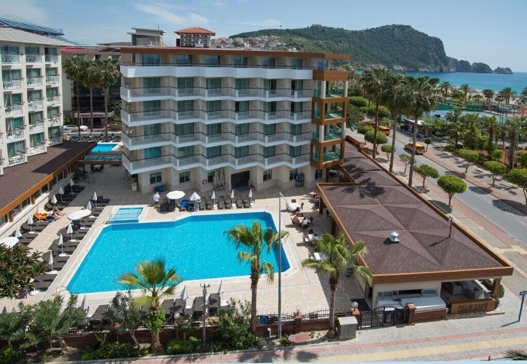 Отель Riviera Hotel & SPA 4*