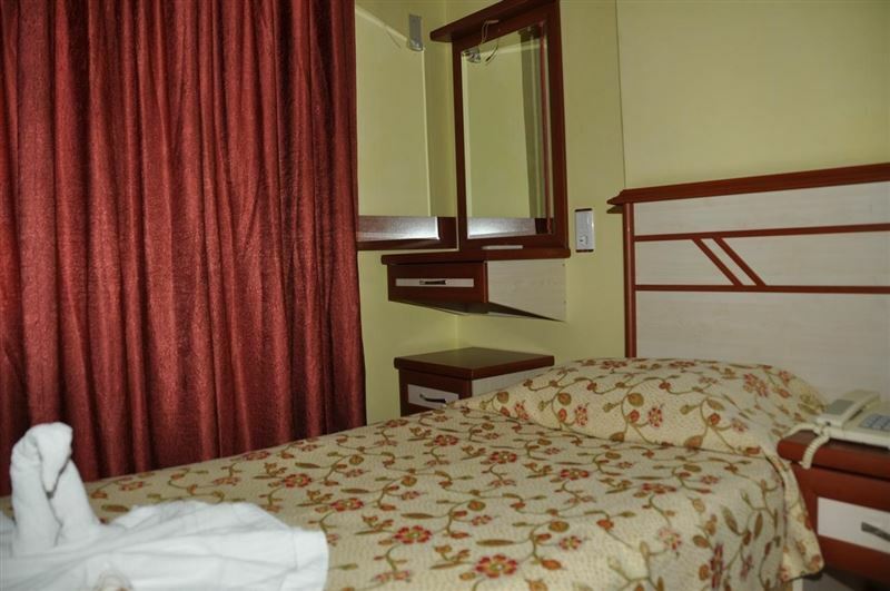 Готель La Vinia Apart Hotel 1*