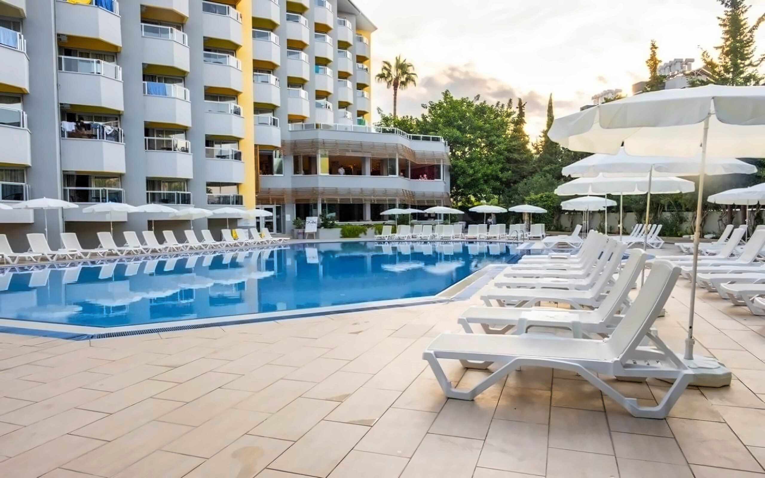 Отель Simply Fine Alize Hotel 4*