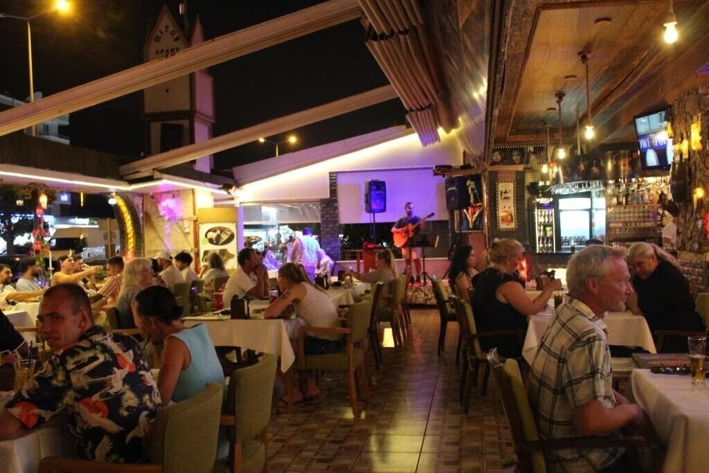 Фотографія Mitos App & Hotel 3*