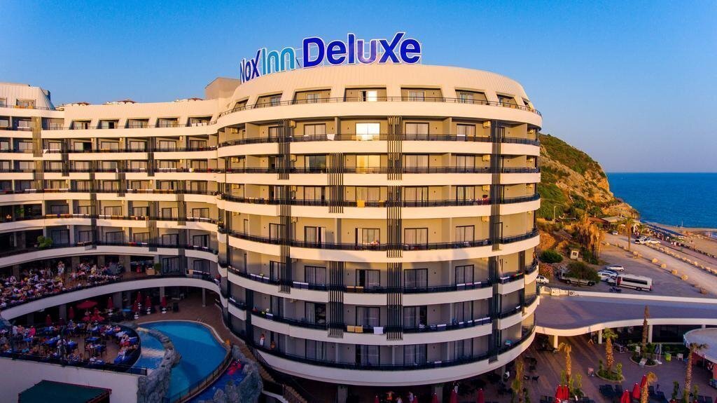 Готель Noxinn Deluxe Hotel 5*