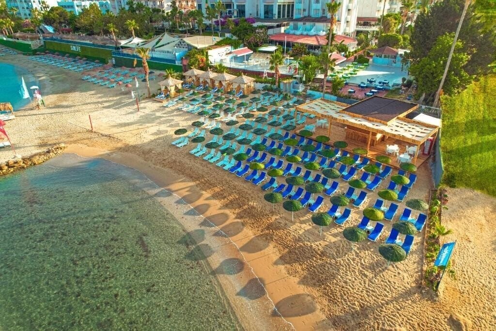Отель Ramira Beach Hotel 4*