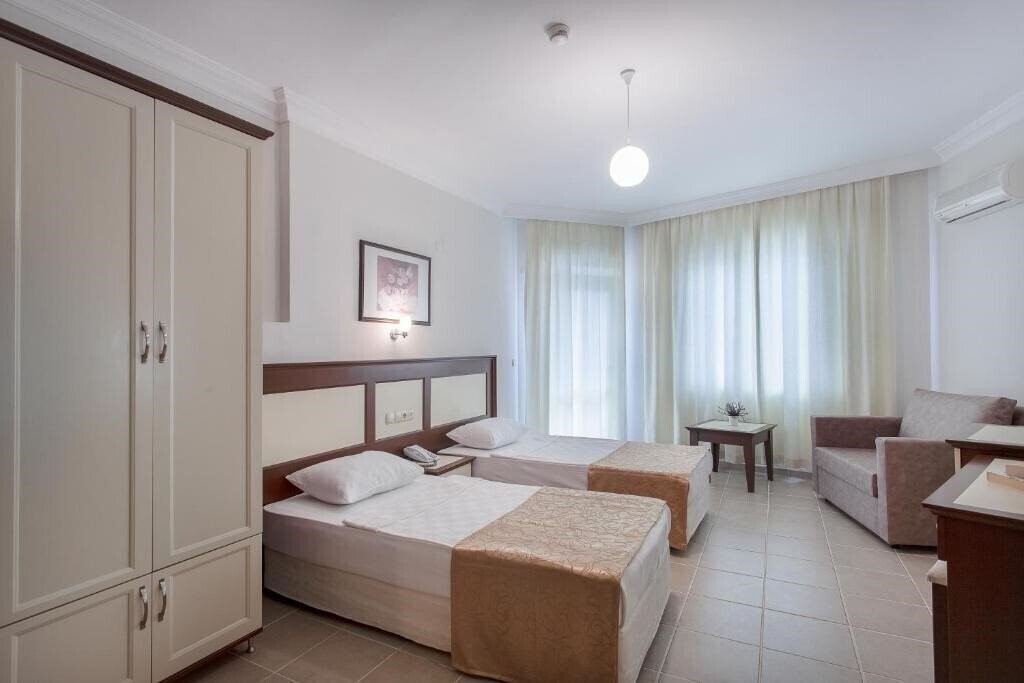 Фото Kaila City Hotel (ex. K House Hotel) 4*