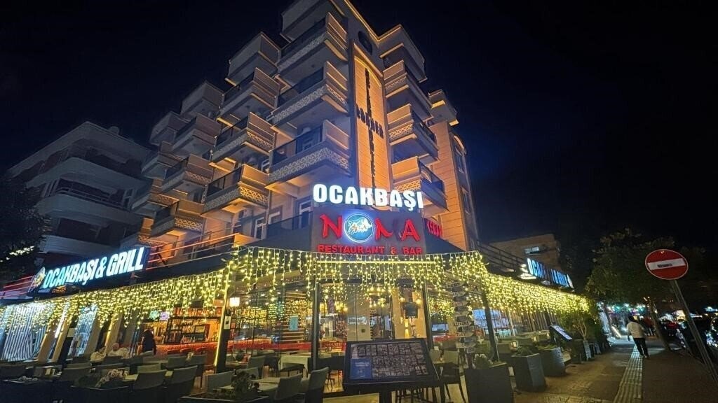 Отель Aslan Corner Hotel 3*