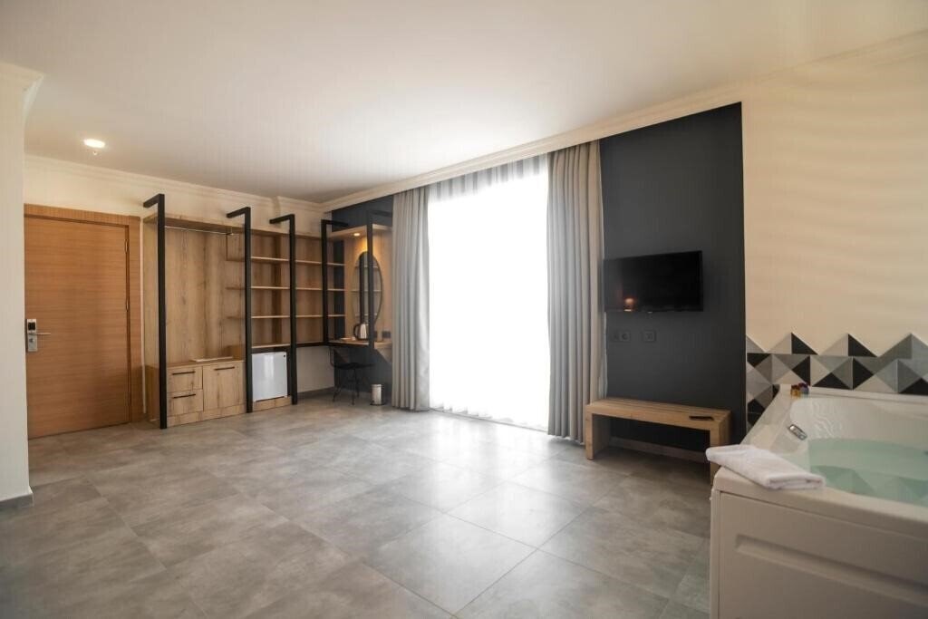 Фотографія Grand Kolibri Prestige & SPA 5*