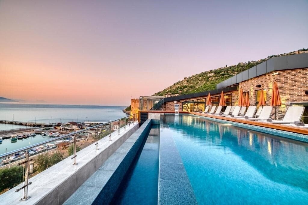Готель Numa Port Hotel 4*