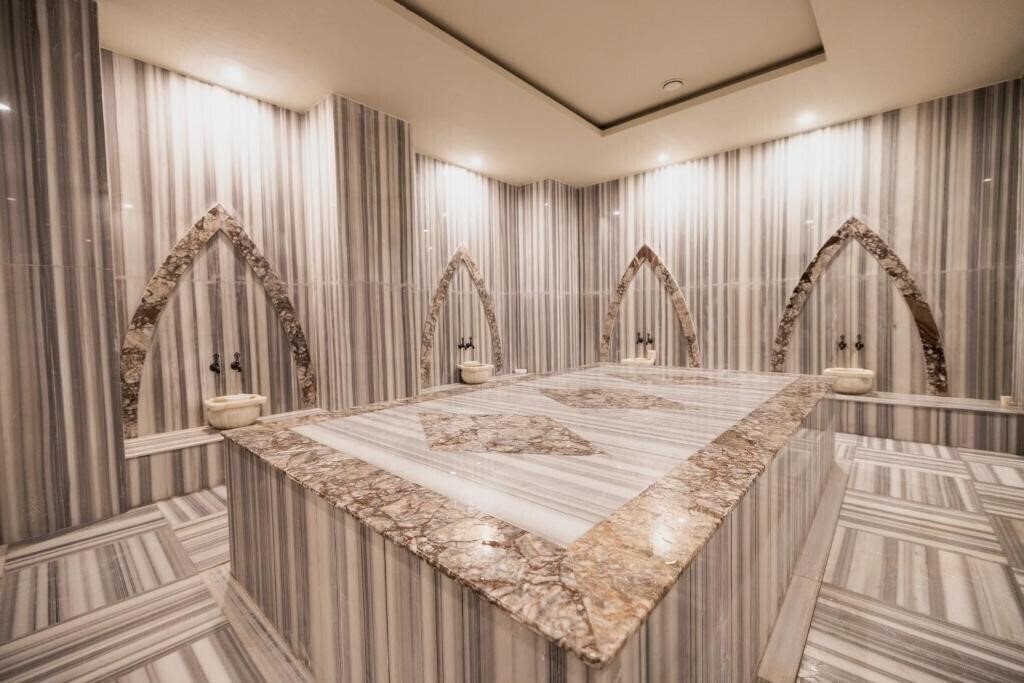 Фотографія Granada Luxury Red 5*