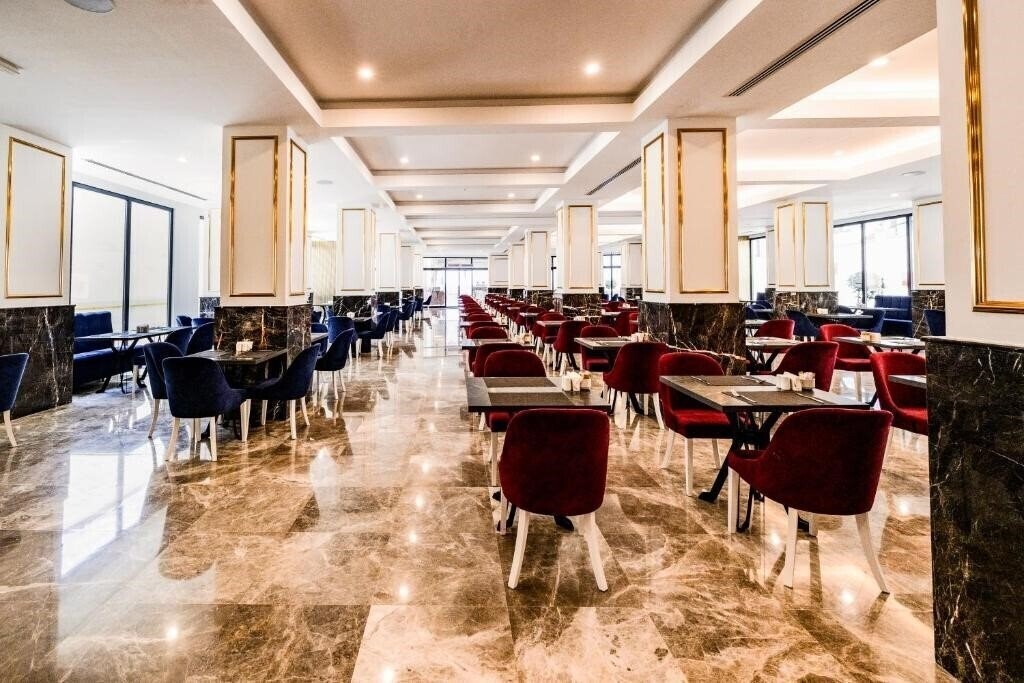 Картинка Granada Luxury Red 5*