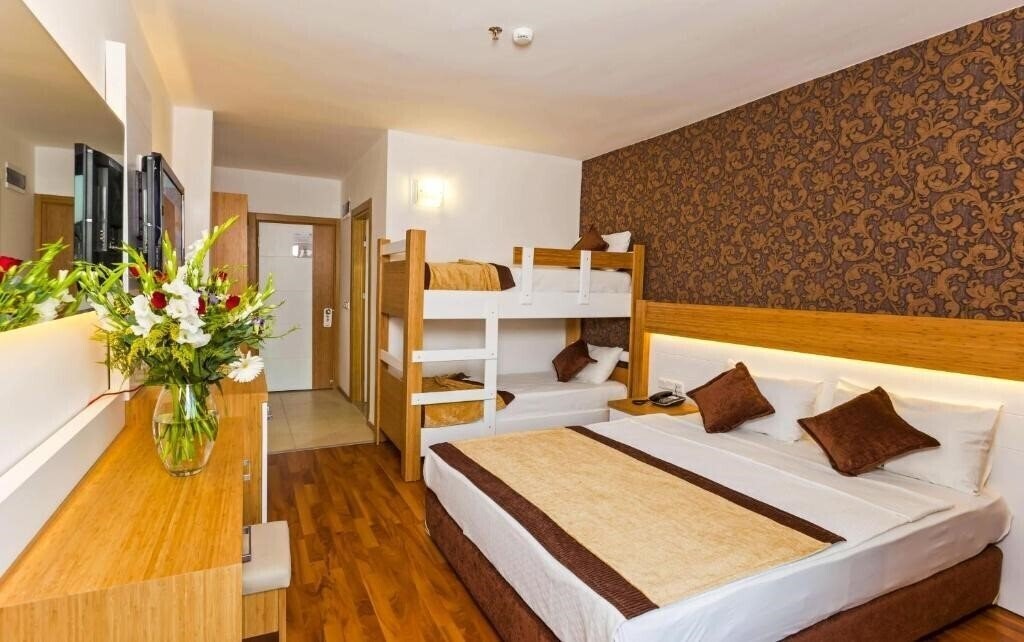 Фото Eftalia Downtown Hotel 3*