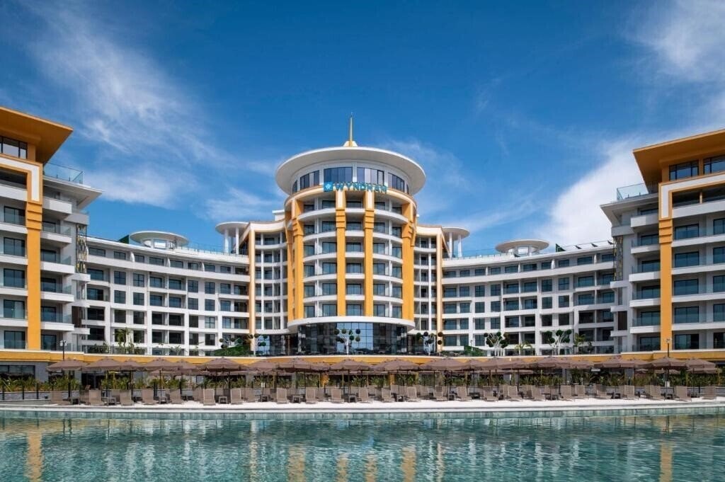Фото Azura World Hotel 5*