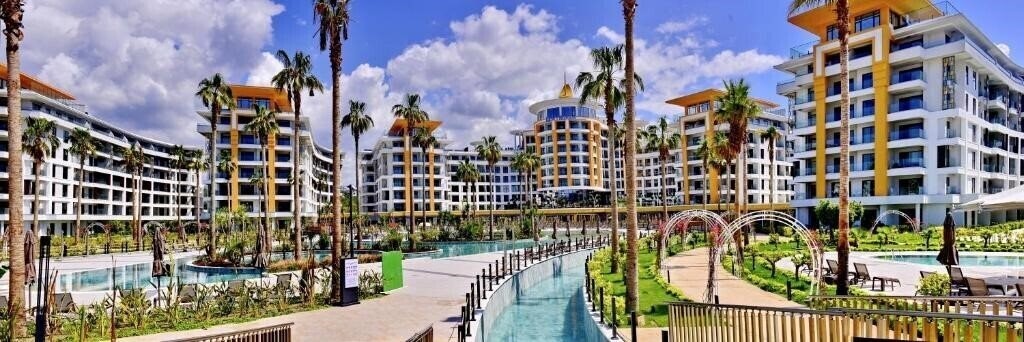 Картинка Azura World Hotel 5*