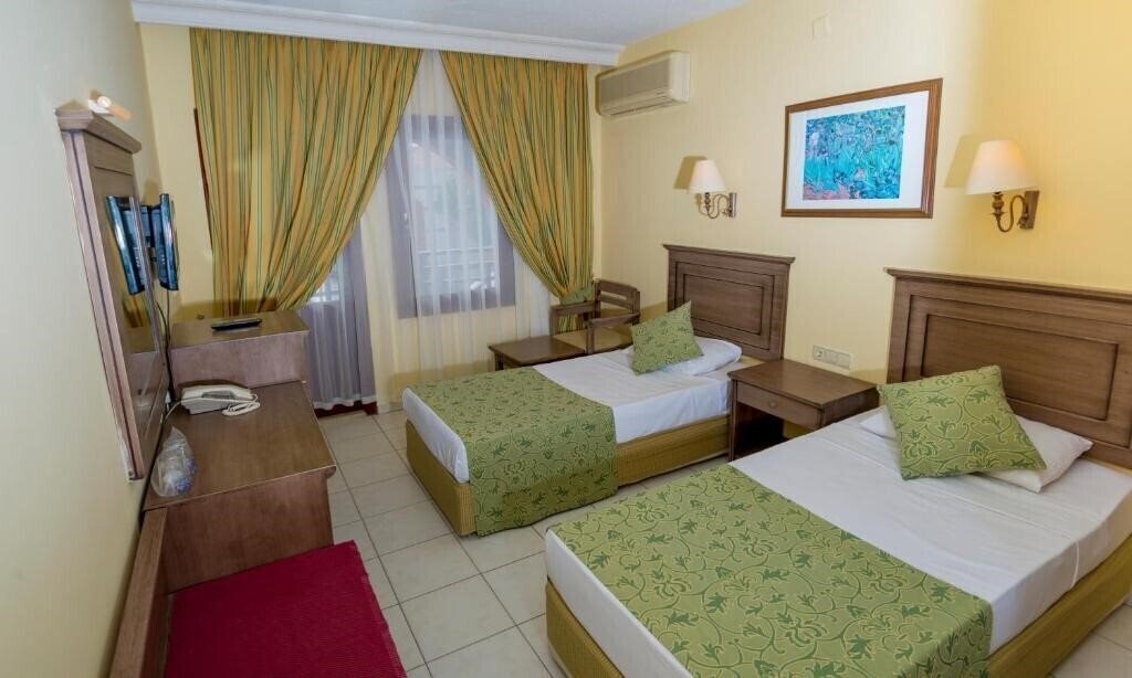 Фото Club Tropical Beach Hotel (ex. Club Tropical Paradise & SPA, Green Paradise Beach Hotel, Tropical Hotel Konaklı) 4*