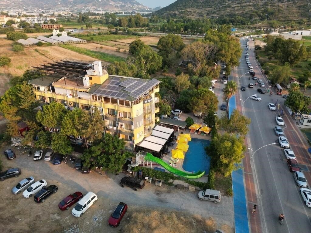 Готель Selinus 3*