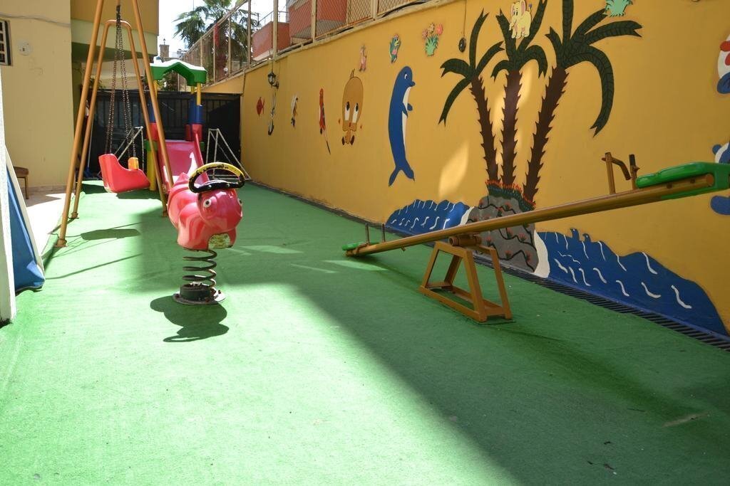 Фотографія Gold Twins Suit Hotel 3*