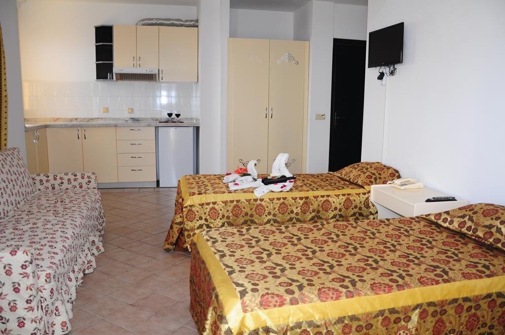 Зображення Gold Twins Suit Hotel 3*