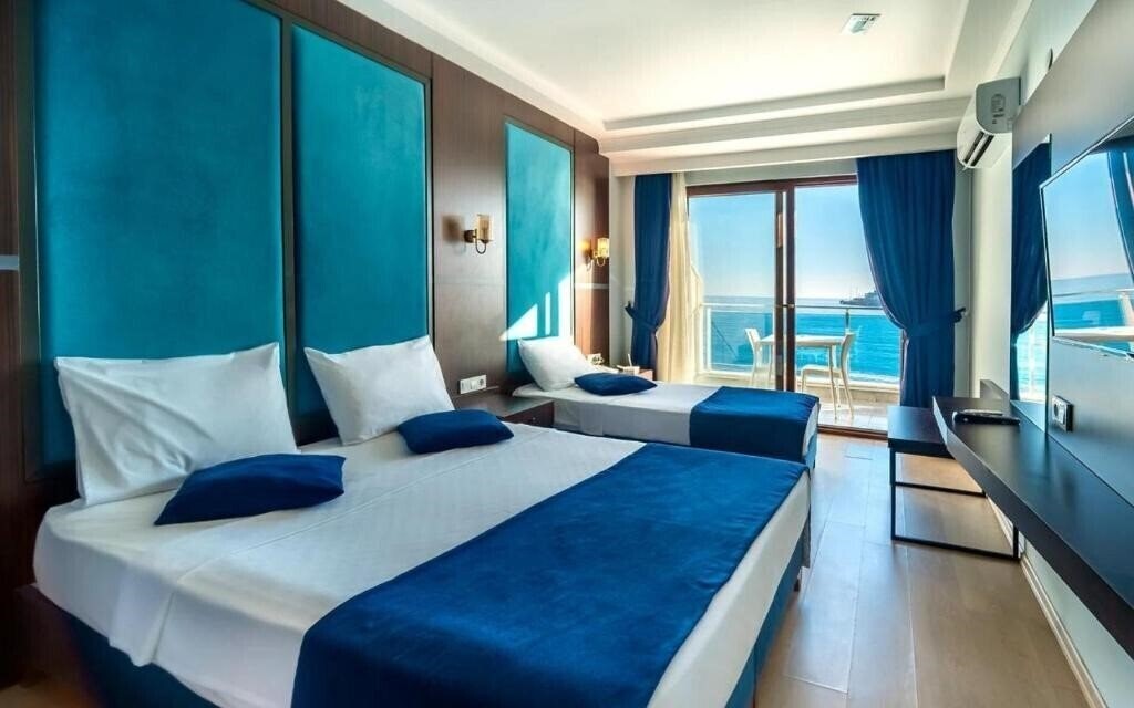 Фото Hitit Marina Hotel & Bungalows 4*