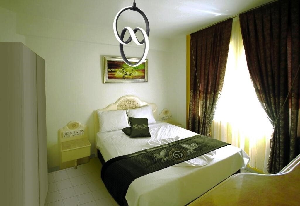 Картинка Gold Twins Boutique Hotel 3*