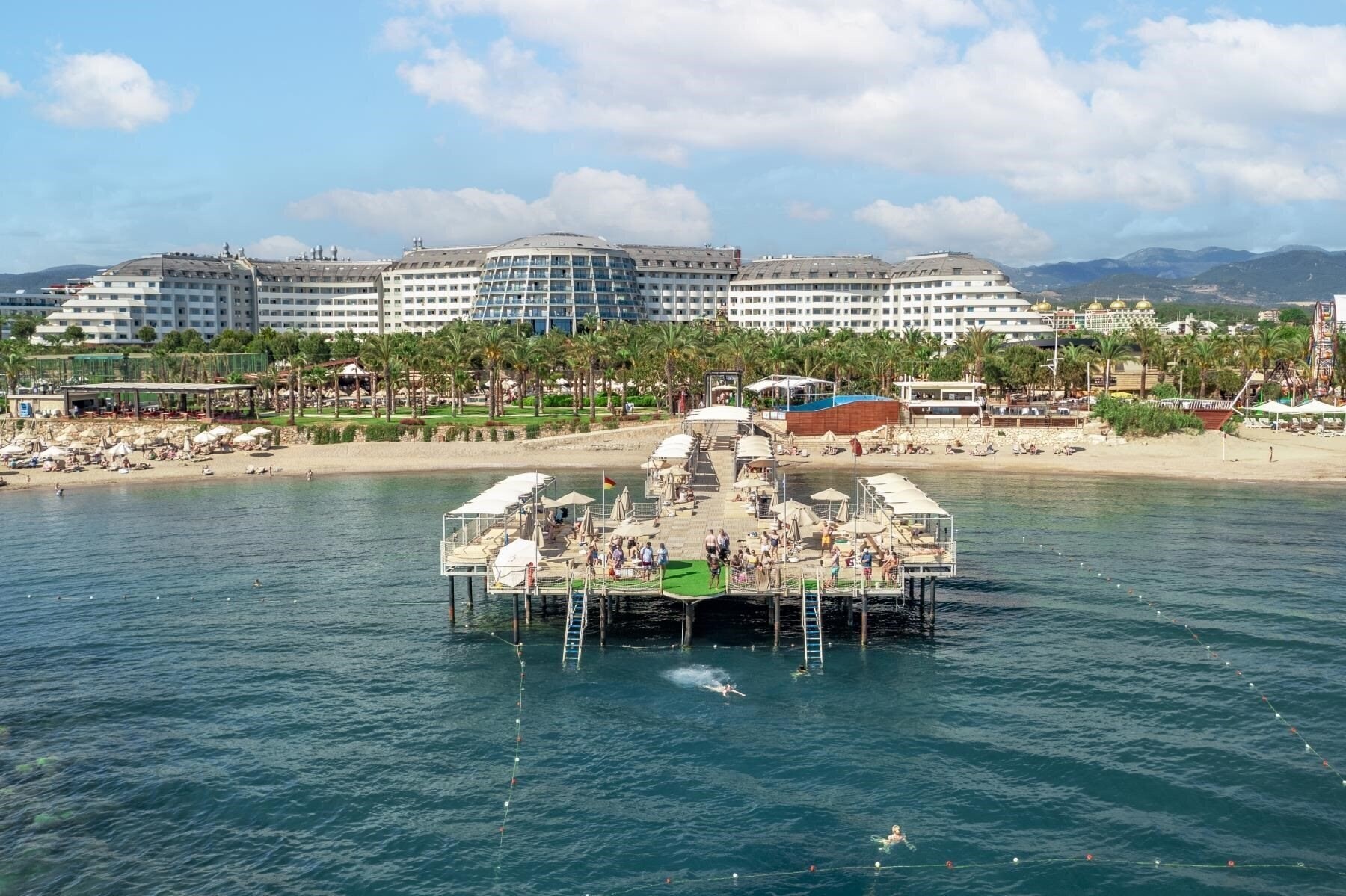 Готель Long Beach Alanya 5*