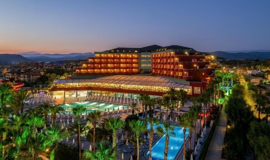 Готель Delphin Deluxe Resort 5*