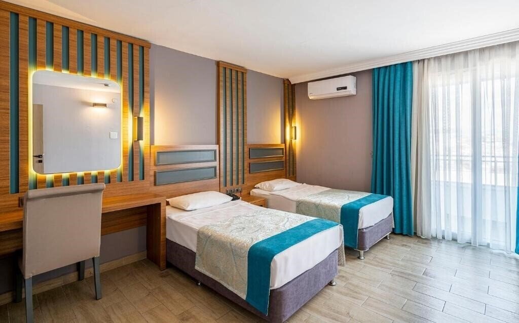 Фото Blue Star Hotel 4*