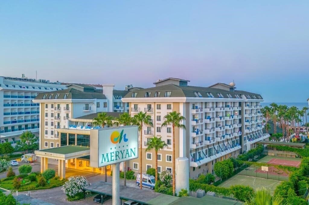 Отель Meryan Hotel 5*