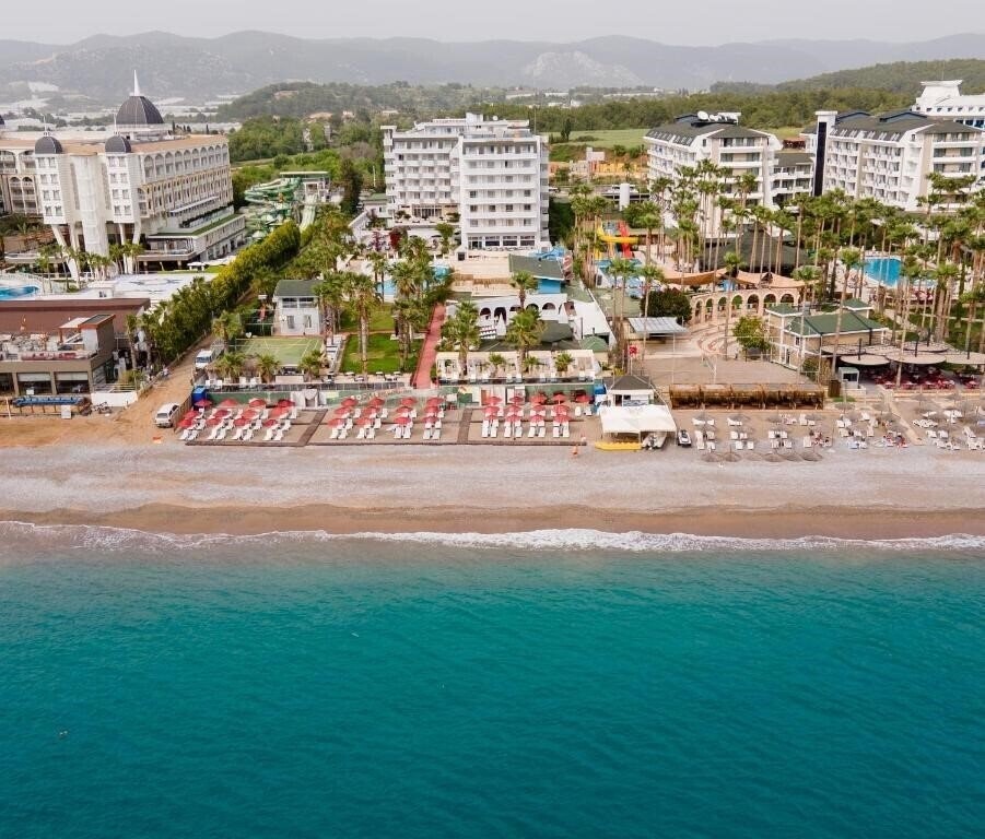 Готель Holiday Garden Resort 5*