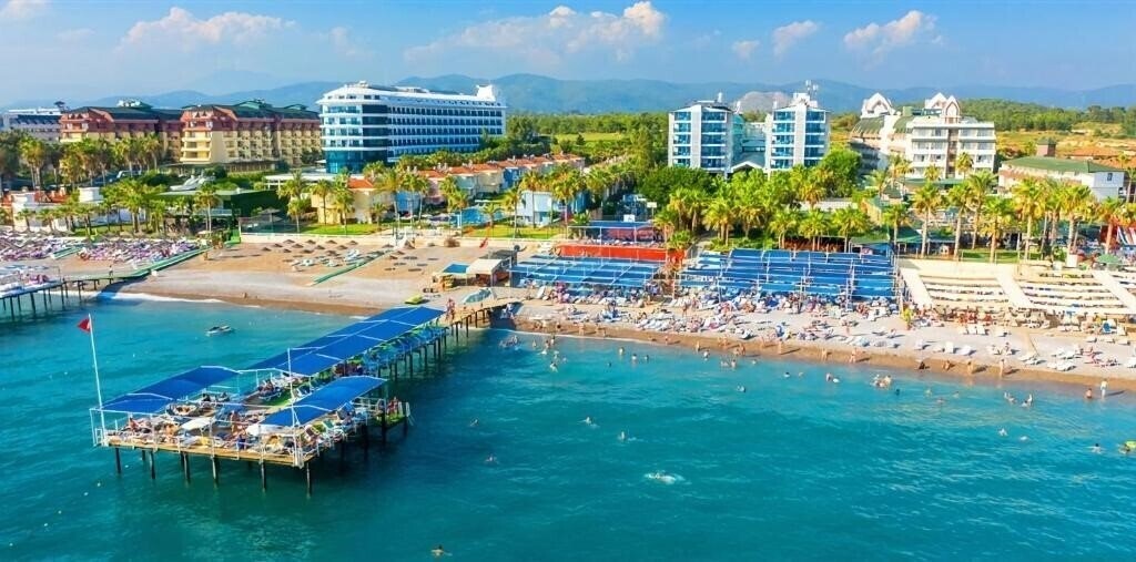 Отель Concordia Celes Hotel 5*