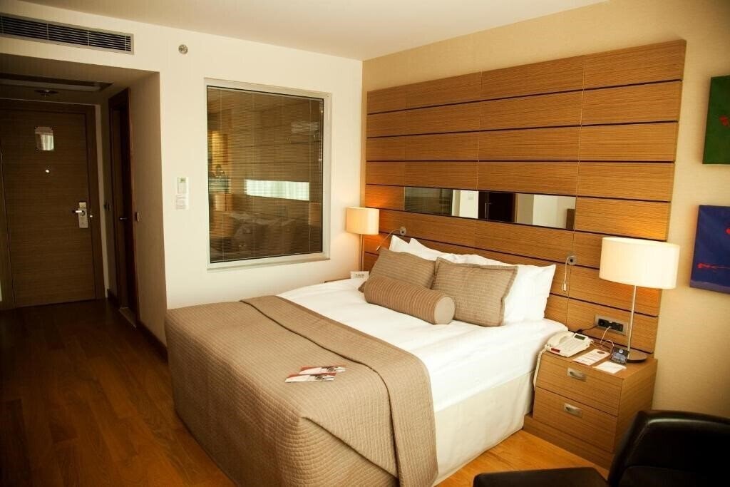 Фотографія Crowne Plaza Ankara Hotel 5*