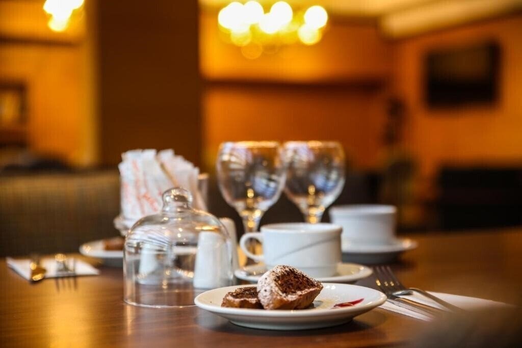 Готель New Gate Hotel 4*