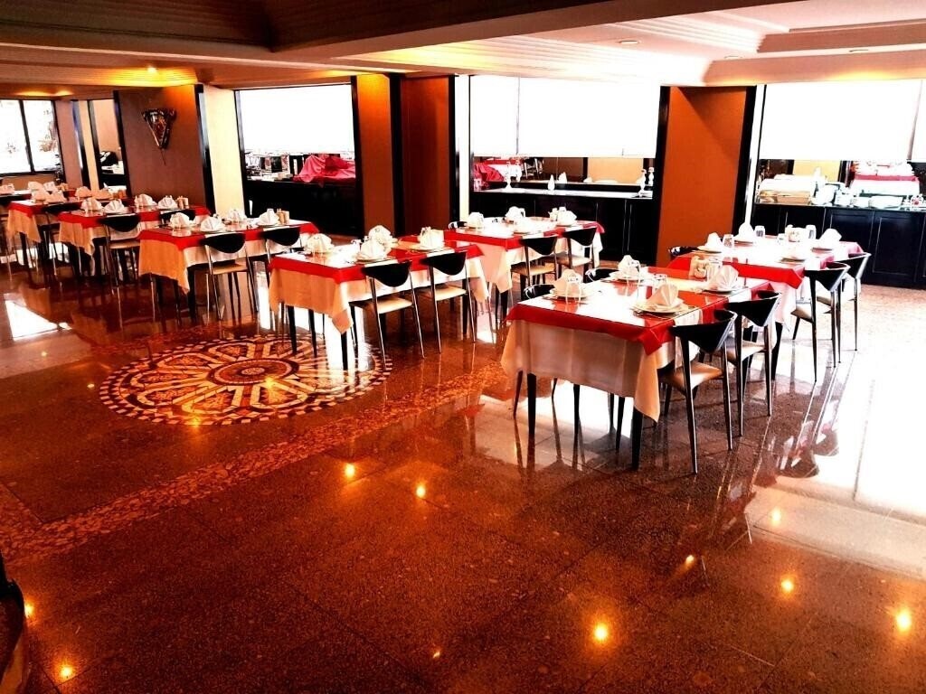 Готель Business Park Hotel 4*