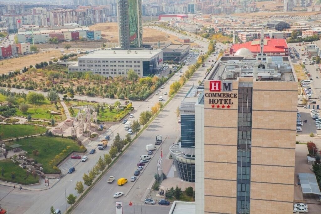 Готель Hm Commerce Hotel 5*