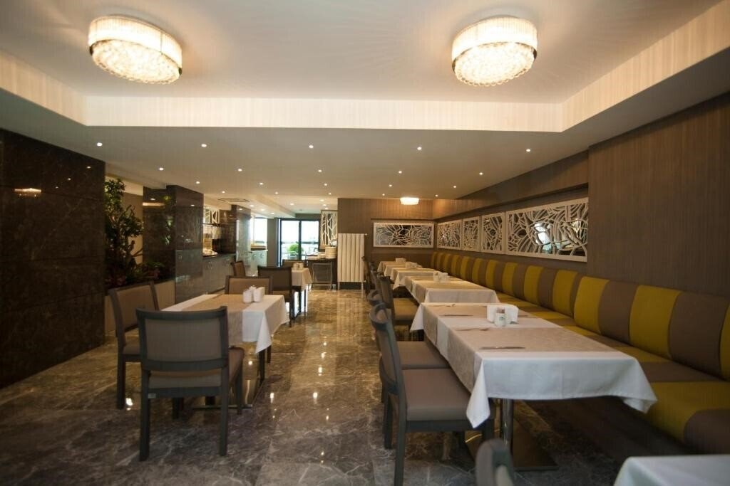 Фото Yeni Bahar Otel 3*
